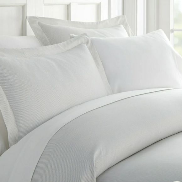 linens and hutch Other - Grey and white pinstripe full/ queen duvet cover